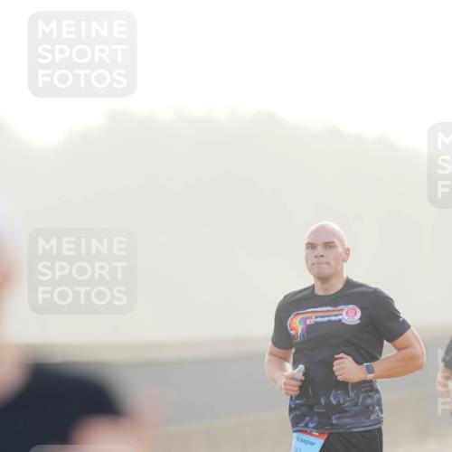 03.10.2026 - Köhlbrandbrückenlauf LAZAROV Photography http://msf.ph/oto/10687157 03.10.2026 09:13:31 Position 3 041 meine-sportfotos.de