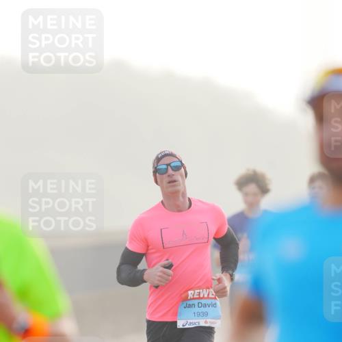 03.10.2026 - Köhlbrandbrückenlauf LAZAROV Photography http://msf.ph/oto/10687186 03.10.2026 09:13:35 Position 3 1939 meine-sportfotos.de