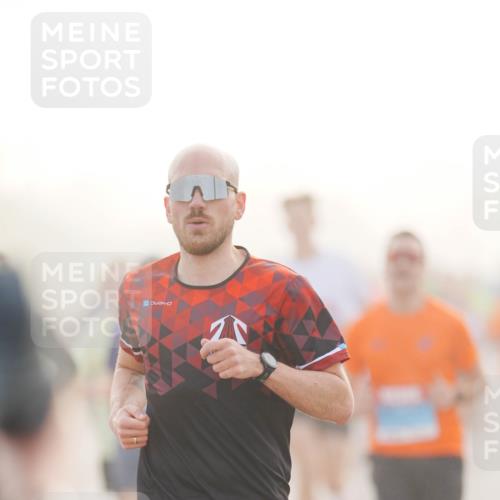 03.10.2026 - Köhlbrandbrückenlauf LAZAROV Photography http://msf.ph/oto/10687193 03.10.2026 09:13:37 Position 3 1335 meine-sportfotos.de