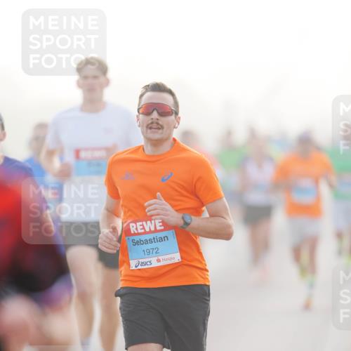03.10.2026 - Köhlbrandbrückenlauf LAZAROV Photography http://msf.ph/oto/10687205 03.10.2026 09:13:39 Position 3 1972 meine-sportfotos.de