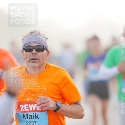 03.10.2026 - Köhlbrandbrückenlauf LAZAROV Photography http://msf.ph/oto/10687278 03.10.2026 09:13:50 Position 3 1, 41, 3, 39, 12, 30, 21, 16, 2237, 27, 04, 25, 03, 50, 25 meine-sportfotos.de