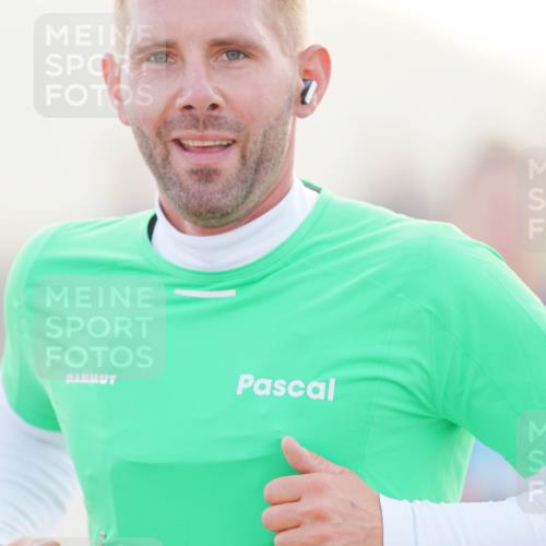 03.10.2026 - Köhlbrandbrückenlauf LAZAROV Photography http://msf.ph/oto/10687292 03.10.2026 09:13:54 Position 3 1760 meine-sportfotos.de