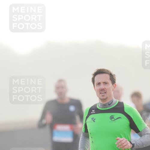 03.10.2026 - Köhlbrandbrückenlauf LAZAROV Photography http://msf.ph/oto/10687312 03.10.2026 09:13:57 Position 3 2045 meine-sportfotos.de