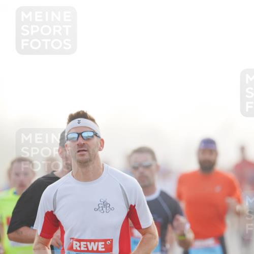 03.10.2026 - Köhlbrandbrückenlauf LAZAROV Photography http://msf.ph/oto/10687327 03.10.2026 09:13:59 Position 3 2125 meine-sportfotos.de