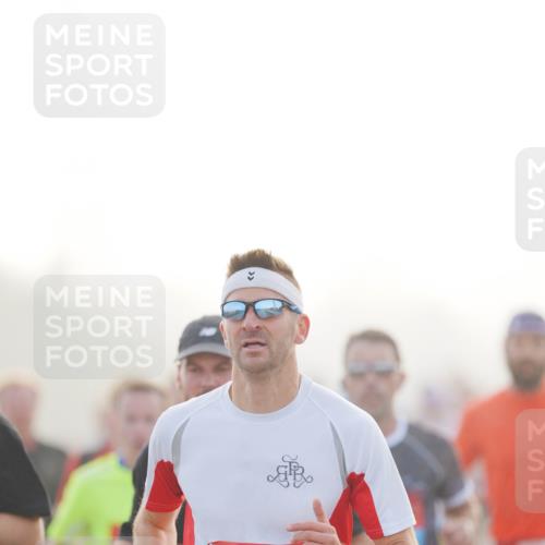 03.10.2026 - Köhlbrandbrückenlauf LAZAROV Photography http://msf.ph/oto/10687332 03.10.2026 09:13:59 Position 3 2125 meine-sportfotos.de