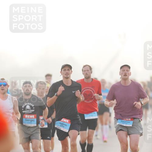 03.10.2026 - Köhlbrandbrückenlauf LAZAROV Photography http://msf.ph/oto/10687369 03.10.2026 09:14:05 Position 3 2283, 3708, 3710 meine-sportfotos.de