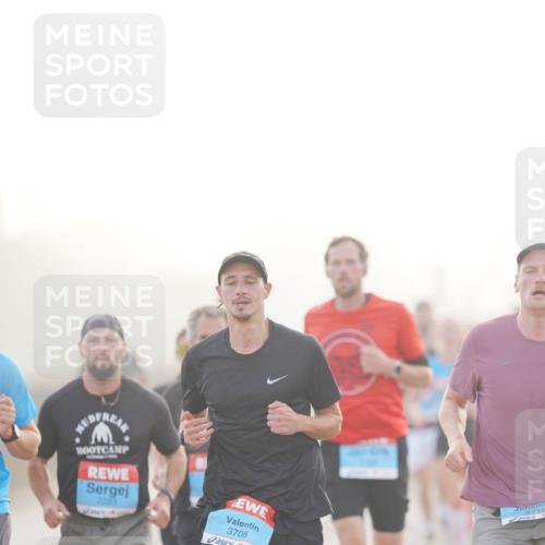 03.10.2026 - Köhlbrandbrückenlauf LAZAROV Photography http://msf.ph/oto/10687386 03.10.2026 09:14:08 Position 3 2283, 3708, 3710 meine-sportfotos.de