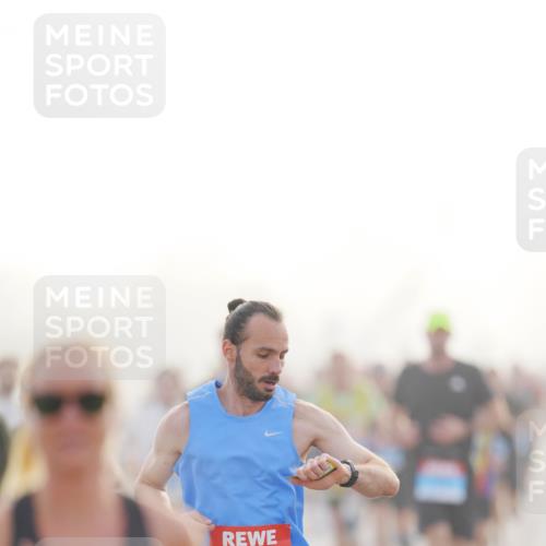 03.10.2026 - Köhlbrandbrückenlauf LAZAROV Photography http://msf.ph/oto/10687492 03.10.2026 09:14:27 Position 3 2149 meine-sportfotos.de