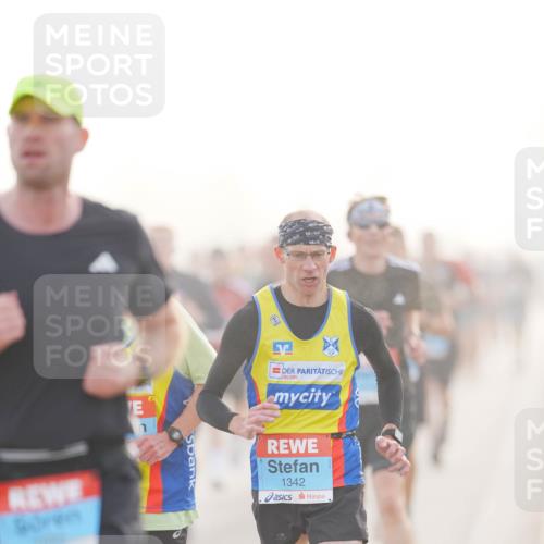 03.10.2026 - Köhlbrandbrückenlauf LAZAROV Photography http://msf.ph/oto/10687529 03.10.2026 09:14:36 Position 3 1, 1342 meine-sportfotos.de