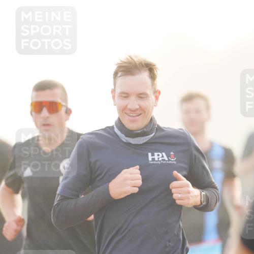 03.10.2026 - Köhlbrandbrückenlauf LAZAROV Photography http://msf.ph/oto/10687575 03.10.2026 09:14:48 Position 3 2309, 3798 meine-sportfotos.de