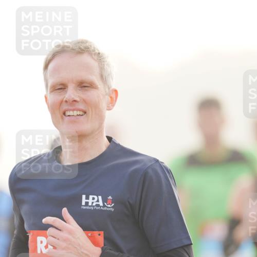 03.10.2026 - Köhlbrandbrückenlauf LAZAROV Photography http://msf.ph/oto/10687580 03.10.2026 09:14:49 Position 3 1644 meine-sportfotos.de
