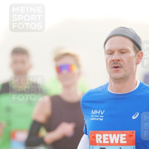 03.10.2026 - Köhlbrandbrückenlauf LAZAROV Photography http://msf.ph/oto/10687585 03.10.2026 09:14:50 Position 3 1515 meine-sportfotos.de