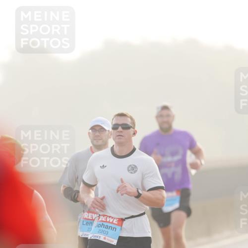 03.10.2026 - Köhlbrandbrückenlauf LAZAROV Photography http://msf.ph/oto/10687612 03.10.2026 09:14:54 Position 3 115, 23, 2203 meine-sportfotos.de