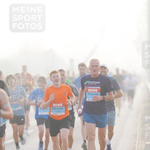 03.10.2026 - Köhlbrandbrückenlauf LAZAROV Photography http://msf.ph/oto/10687642 03.10.2026 09:14:58 Position 3 1228, 2015, 12 meine-sportfotos.de