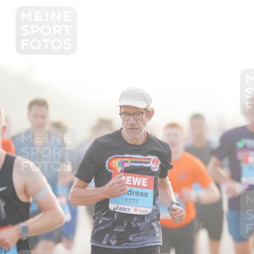 03.10.2026 - Köhlbrandbrückenlauf LAZAROV Photography http://msf.ph/oto/10687653 03.10.2026 09:15:01 Position 3 1777 meine-sportfotos.de