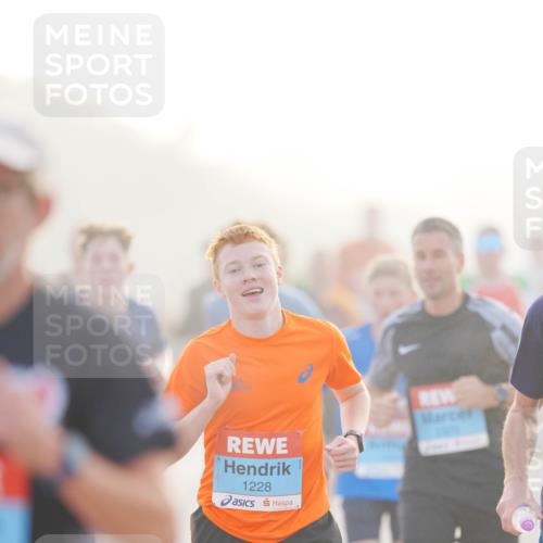 03.10.2026 - Köhlbrandbrückenlauf LAZAROV Photography http://msf.ph/oto/10687673 03.10.2026 09:15:03 Position 3 1228 meine-sportfotos.de