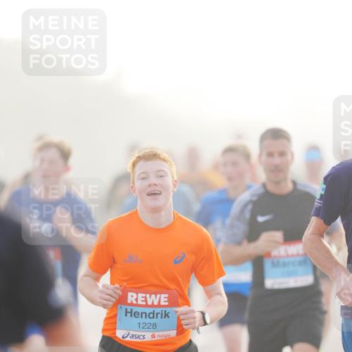 03.10.2026 - Köhlbrandbrückenlauf LAZAROV Photography http://msf.ph/oto/10687676 03.10.2026 09:15:03 Position 3 1228 meine-sportfotos.de