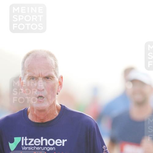 03.10.2026 - Köhlbrandbrückenlauf LAZAROV Photography http://msf.ph/oto/10687692 03.10.2026 09:15:07 Position 3 16, 2015, 1427 meine-sportfotos.de