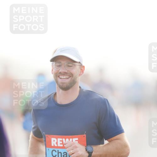 03.10.2026 - Köhlbrandbrückenlauf LAZAROV Photography http://msf.ph/oto/10687698 03.10.2026 09:15:07 Position 3 2266 meine-sportfotos.de