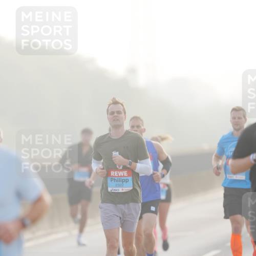 03.10.2026 - Köhlbrandbrückenlauf LAZAROV Photography http://msf.ph/oto/10687766 03.10.2026 09:15:18 Position 3 2322 meine-sportfotos.de