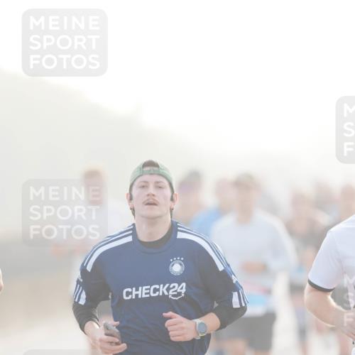 03.10.2026 - Köhlbrandbrückenlauf LAZAROV Photography http://msf.ph/oto/10687798 03.10.2026 09:15:25 Position 3 24, 3699 meine-sportfotos.de