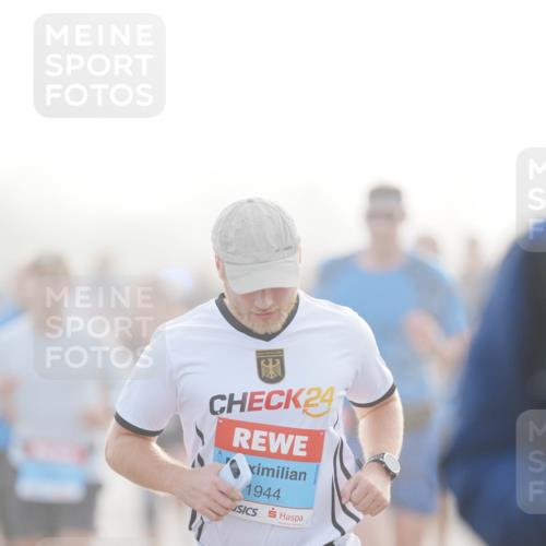 03.10.2026 - Köhlbrandbrückenlauf LAZAROV Photography http://msf.ph/oto/10687805 03.10.2026 09:15:26 Position 3 24, 1944 meine-sportfotos.de