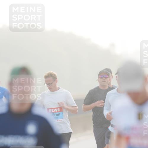 03.10.2026 - Köhlbrandbrückenlauf LAZAROV Photography http://msf.ph/oto/10687812 03.10.2026 09:15:27 Position 3 101 meine-sportfotos.de