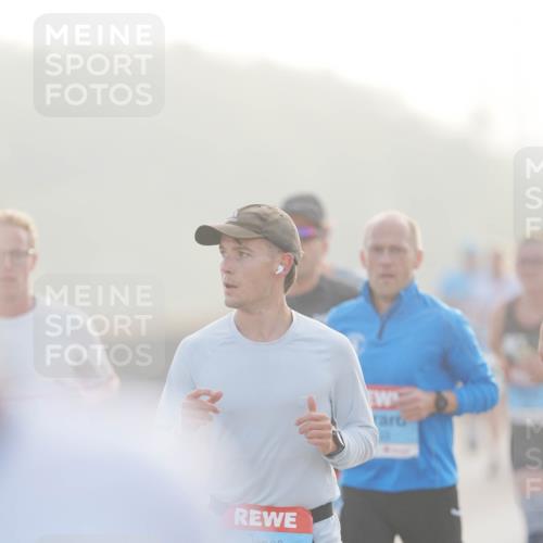 03.10.2026 - Köhlbrandbrückenlauf LAZAROV Photography http://msf.ph/oto/10687822 03.10.2026 09:15:30 Position 3 3845 meine-sportfotos.de
