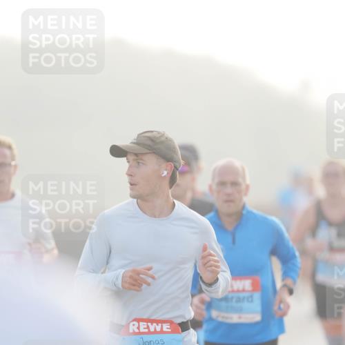 03.10.2026 - Köhlbrandbrückenlauf LAZAROV Photography http://msf.ph/oto/10687826 03.10.2026 09:15:30 Position 3 3845 meine-sportfotos.de