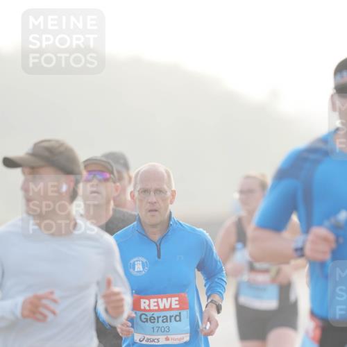 03.10.2026 - Köhlbrandbrückenlauf LAZAROV Photography http://msf.ph/oto/10687829 03.10.2026 09:15:30 Position 3 1703 meine-sportfotos.de