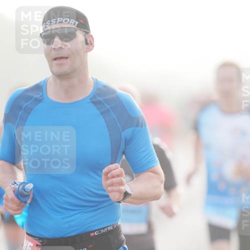 03.10.2026 - Köhlbrandbrückenlauf LAZAROV Photography http://msf.ph/oto/10687837 03.10.2026 09:15:31 Position 3  meine-sportfotos.de