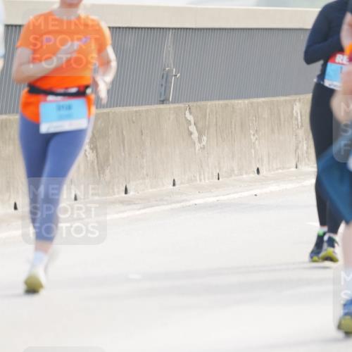 03.10.2026 - Köhlbrandbrückenlauf LAZAROV Photography http://msf.ph/oto/10687871 03.10.2026 09:30:53 Position 3  meine-sportfotos.de