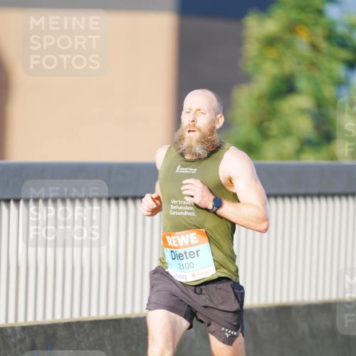 03.10.2026 - Köhlbrandbrückenlauf LAZAROV Photography http://msf.ph/oto/10687897 03.10.2026 09:31:45 Position 3 2100 meine-sportfotos.de