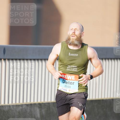 03.10.2026 - Köhlbrandbrückenlauf LAZAROV Photography http://msf.ph/oto/10687905 03.10.2026 09:31:46 Position 3 2100 meine-sportfotos.de