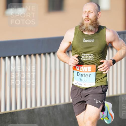 03.10.2026 - Köhlbrandbrückenlauf LAZAROV Photography http://msf.ph/oto/10687911 03.10.2026 09:31:46 Position 3 2100 meine-sportfotos.de