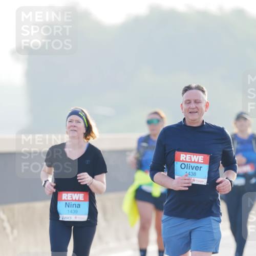 03.10.2026 - Köhlbrandbrückenlauf LAZAROV Photography http://msf.ph/oto/10687919 03.10.2026 09:32:16 Position 3 1439, 1438 meine-sportfotos.de