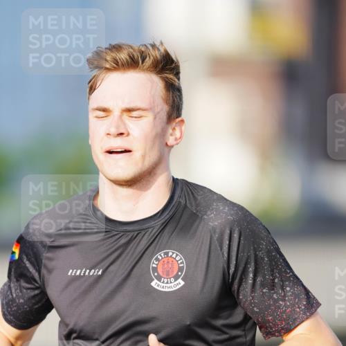 03.10.2026 - Köhlbrandbrückenlauf LAZAROV Photography http://msf.ph/oto/10687996 03.10.2026 09:32:57 Position 3 1910, 1773 meine-sportfotos.de
