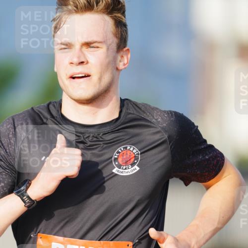 03.10.2026 - Köhlbrandbrückenlauf LAZAROV Photography http://msf.ph/oto/10688000 03.10.2026 09:32:57 Position 3 1773 meine-sportfotos.de