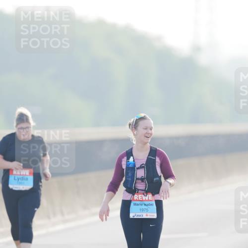 03.10.2026 - Köhlbrandbrückenlauf LAZAROV Photography http://msf.ph/oto/10688014 03.10.2026 09:33:06 Position 3 1975 meine-sportfotos.de