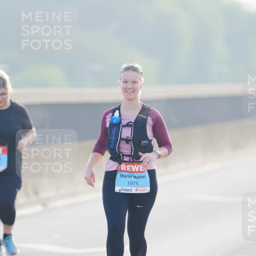 03.10.2026 - Köhlbrandbrückenlauf LAZAROV Photography http://msf.ph/oto/10688036 03.10.2026 09:33:09 Position 3 1975 meine-sportfotos.de