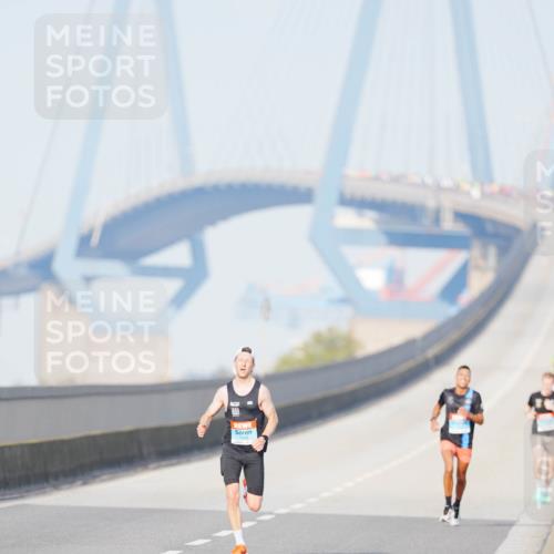03.10.2026 - Köhlbrandbrückenlauf LAZAROV Photography http://msf.ph/oto/10688085 03.10.2026 09:33:21 Position 3  meine-sportfotos.de