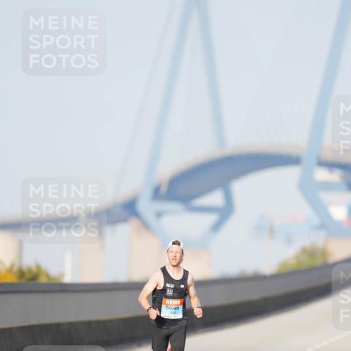 03.10.2026 - Köhlbrandbrückenlauf LAZAROV Photography http://msf.ph/oto/10688105 03.10.2026 09:33:25 Position 3  meine-sportfotos.de