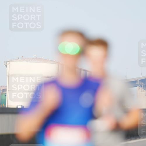 03.10.2026 - Köhlbrandbrückenlauf LAZAROV Photography http://msf.ph/oto/10688312 03.10.2026 09:34:44 Position 3  meine-sportfotos.de