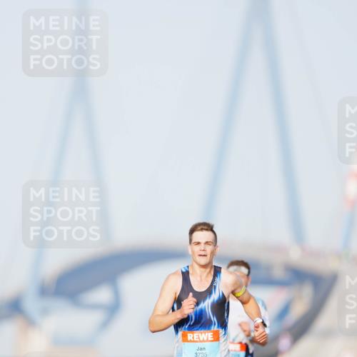 03.10.2026 - Köhlbrandbrückenlauf LAZAROV Photography http://msf.ph/oto/10688364 03.10.2026 09:34:56 Position 3 3735 meine-sportfotos.de