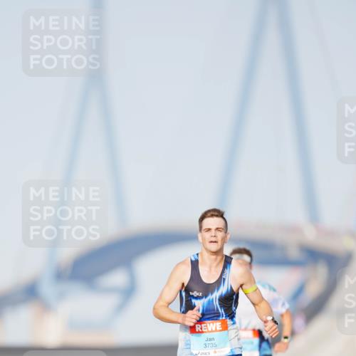 03.10.2026 - Köhlbrandbrückenlauf LAZAROV Photography http://msf.ph/oto/10688367 03.10.2026 09:34:56 Position 3 3735 meine-sportfotos.de