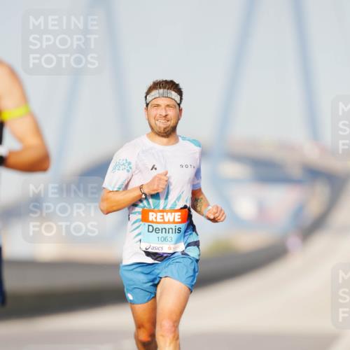 03.10.2026 - Köhlbrandbrückenlauf LAZAROV Photography http://msf.ph/oto/10688393 03.10.2026 09:35:00 Position 3 1063 meine-sportfotos.de