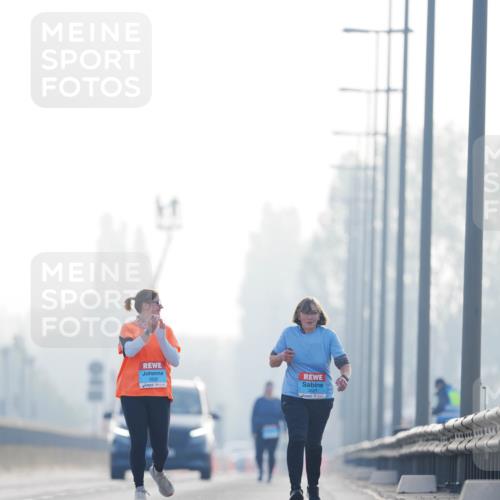 03.10.2026 - Köhlbrandbrückenlauf LAZAROV Photography http://msf.ph/oto/10688400 03.10.2026 09:35:21 Position 3  meine-sportfotos.de