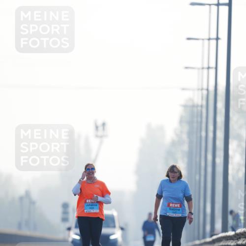 03.10.2026 - Köhlbrandbrückenlauf LAZAROV Photography http://msf.ph/oto/10688408 03.10.2026 09:35:22 Position 3  meine-sportfotos.de