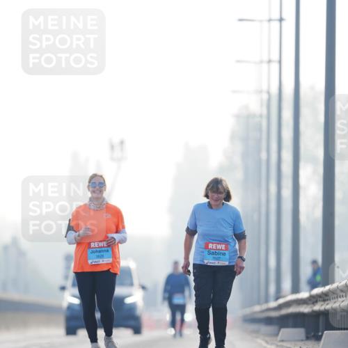 03.10.2026 - Köhlbrandbrückenlauf LAZAROV Photography http://msf.ph/oto/10688420 03.10.2026 09:35:28 Position 3 3628, 3627 meine-sportfotos.de