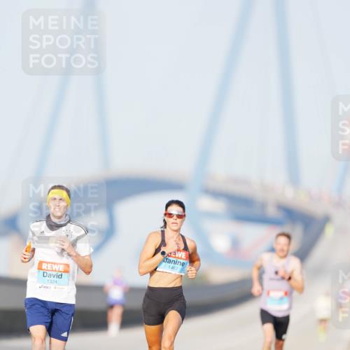 03.10.2026 - Köhlbrandbrückenlauf LAZAROV Photography http://msf.ph/oto/10688474 03.10.2026 09:35:51 Position 3 1324, 1467 meine-sportfotos.de